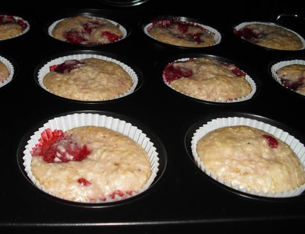 Babeczki jogurtowe z owocami Babeczki jogurtowe z owocami