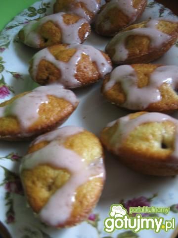 babeczki jogurtowe z wiśniami 