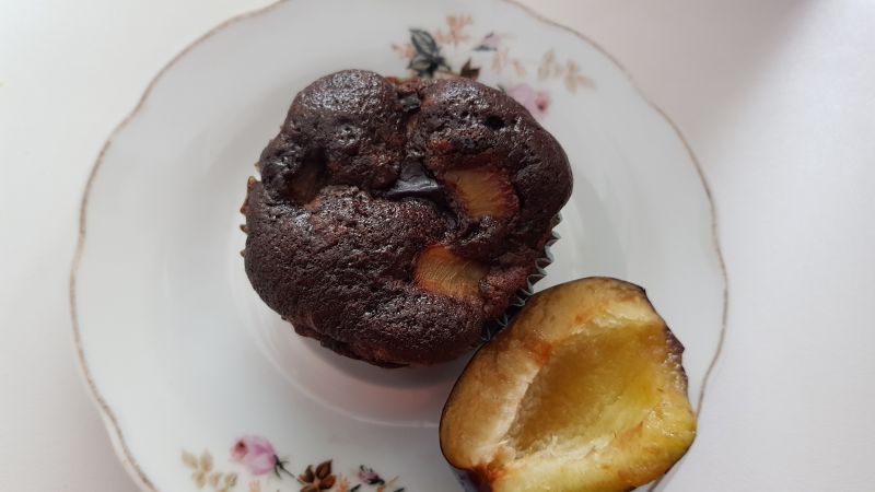 Babeczki kakaowe ze śliwkami Babeczki kakaowe ze śliwkami