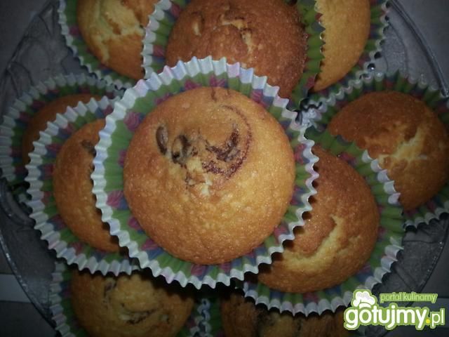 Babeczki nadziane nutellą Babeczki nadziane nutellą