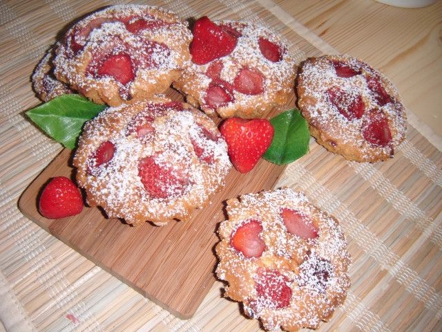 Babeczki ucierane z truskawkami Babeczki ucierane z truskawkami