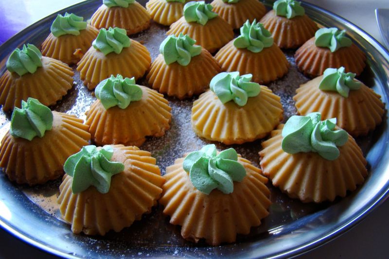 Babeczki z budyniem  Babeczki z budyniem