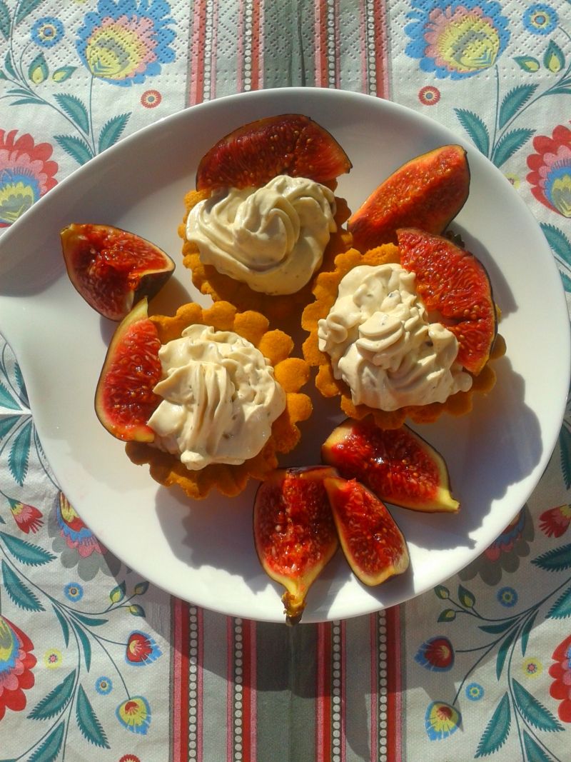 Babeczki z kremem figowym Babeczki z kremem figowym