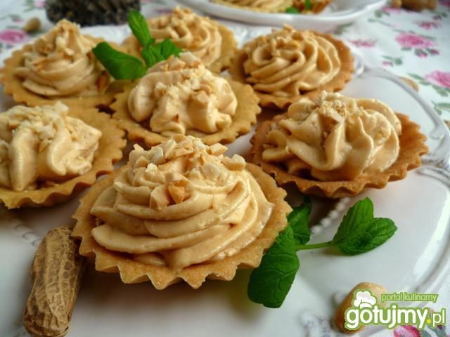 Babeczki z kremem z masła orzechowego
