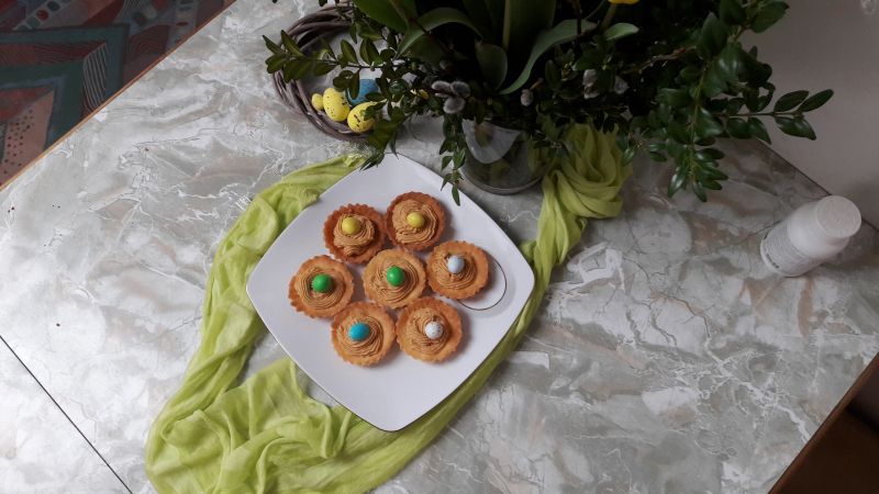 Babeczki z masą kajmakową