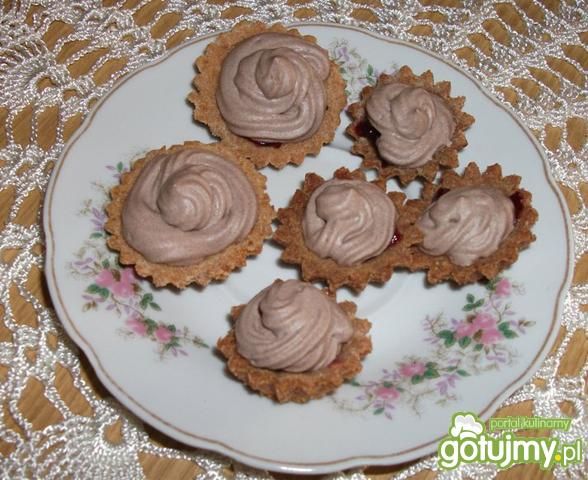 Babeczki z masą kakaowa i dzemem Babeczki z masą kakaowa i dzemem