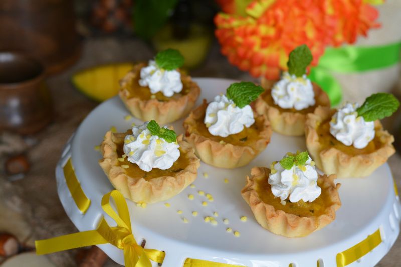 Babeczki z musem z mango i nutą mięty 