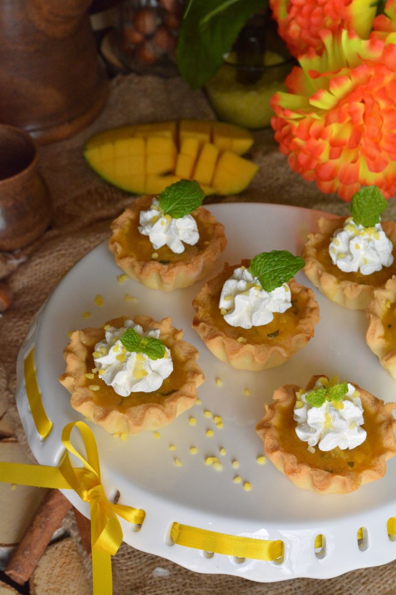 Babeczki z musem z mango i nutą mięty 