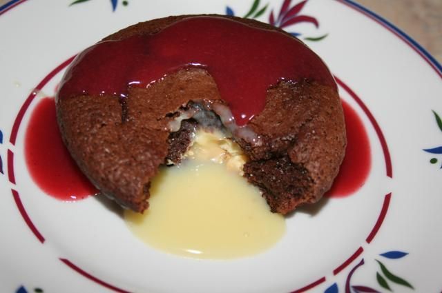 Babeczki z z wyplywajaca  czekolada 