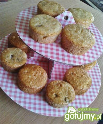 Babeczki z żurawiną i orzechami  Babeczki z żurawiną i orzechami