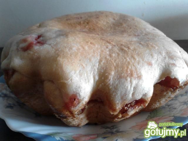 Babka bez jaj i mleka z owocami