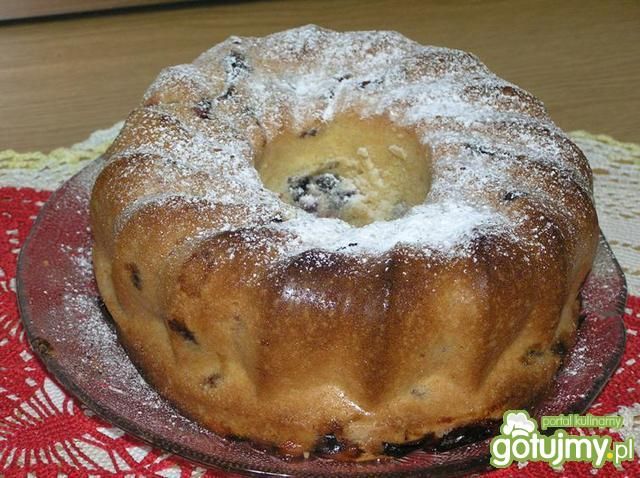 Babka biszkoptowa z owocami