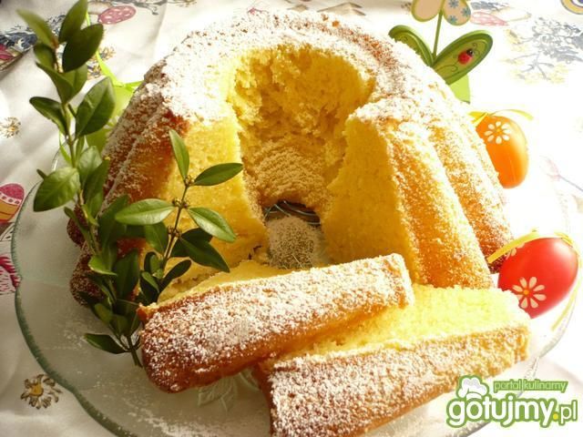 Babka budyniowa ze śmietaną