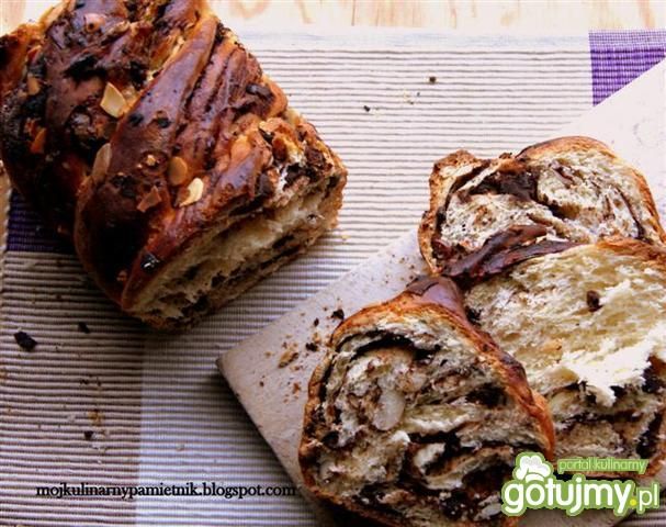 Babka cake z czekoladą i migdałami