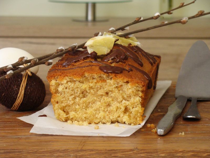 Babka cytrynowa z płatkami orkiszowymi 