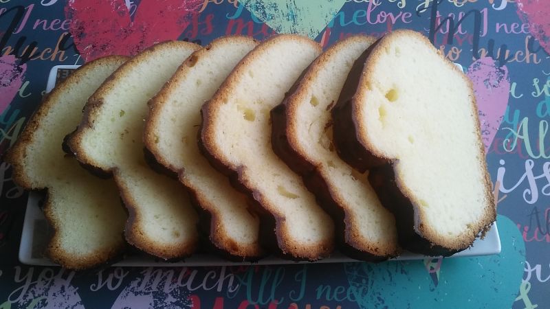 Babka cytrynowa z polewą czekoladową