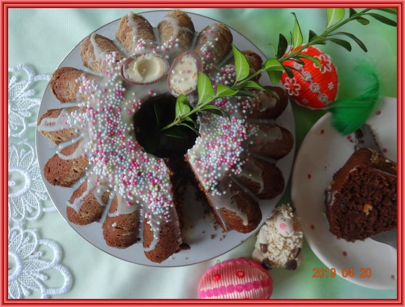 Babka czekoladowa z kokosową polewą