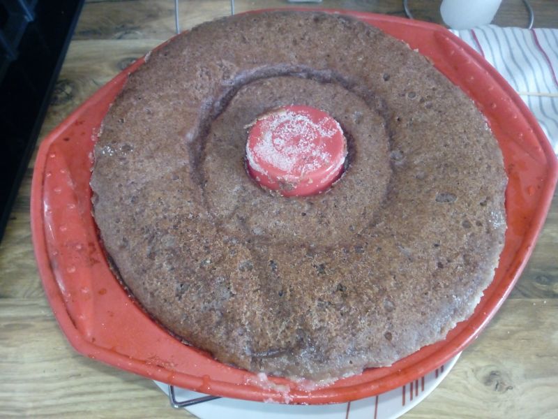 Babka czekoladowa z orzechami laskowymi