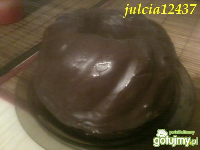 Babka czekoladowa z polewą kakaową