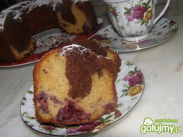 Babka czekoladowo- wiśniowo- rumowa  Babka czekoladowo- wiśniowo- rumowa