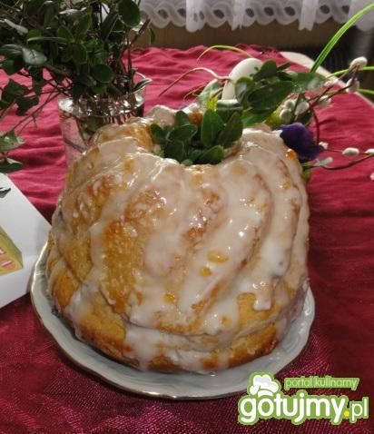 Babka drożdżowa Babka drożdżowa