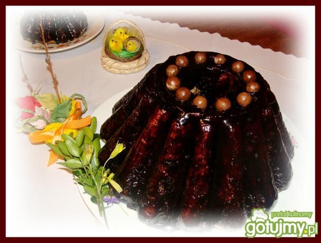 Babka drożdżowa z rodzynkami Babka drożdżowa z rodzynkami