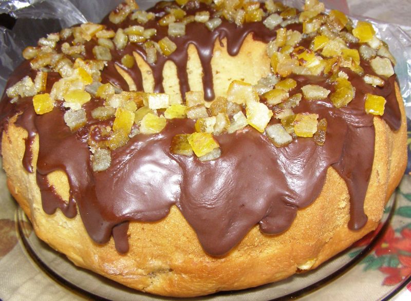 Babka drożdżowa z rodzynkami i skórką pomarańczową Babka drożdżowa z rodzynkami i skórką pomarańczową