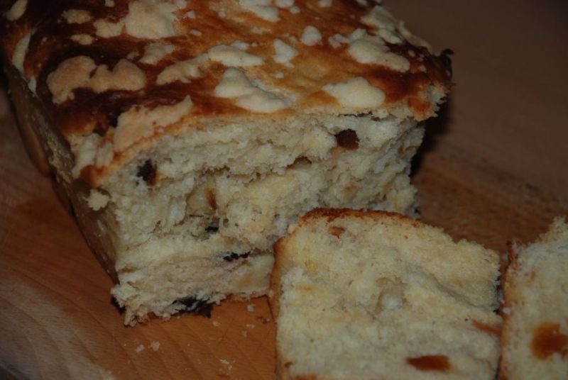 Babka drożdżowa z suszonymi owocami