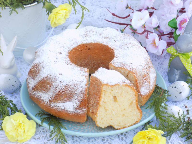 Babka jogurtowa z kokosowo-cytrynową nutką