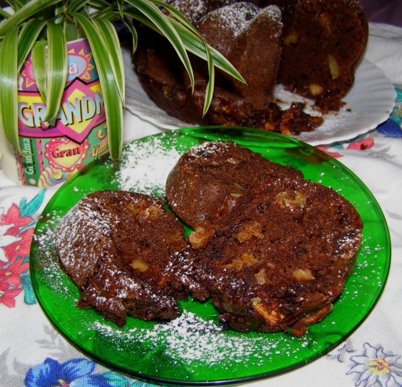 Babka kakaowa z jabłkami bez miksera