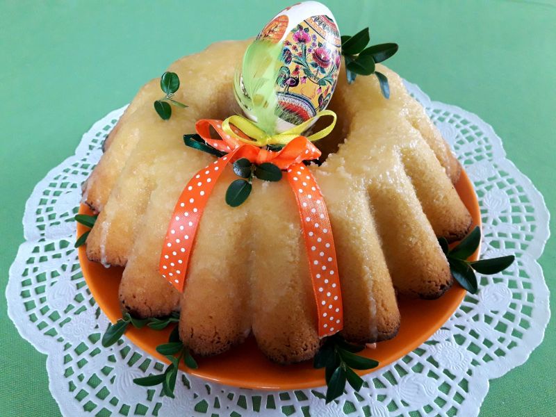 Babka koniakówka - pyszne ciasto wielkanocne Babka koniakówka - pyszne ciasto wielkanocne