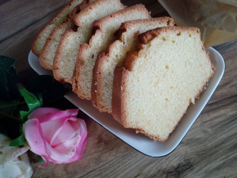 Babka lekko migdałowa Babka lekko migdałowa