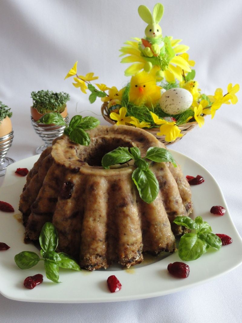 Babka mięsna z żurawiną
