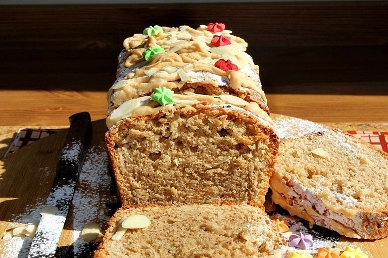 Babka mocno migdałowa (z masłem migdałowym) Babka mocno migdałowa (z masłem migdałowym)