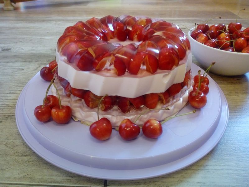 Babka na zimno z czereśniami