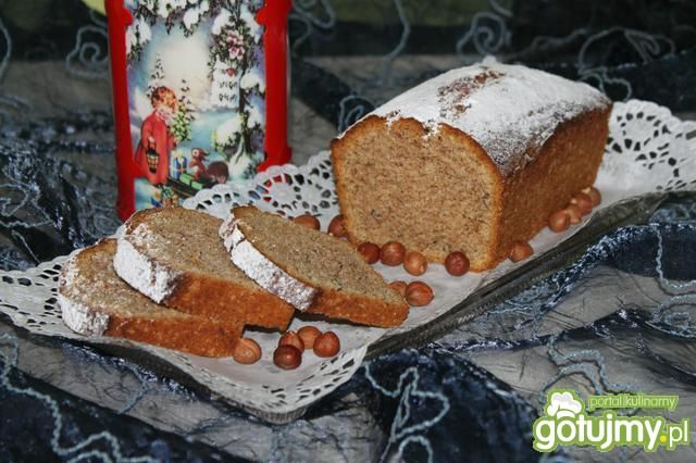 Babka orzechowa z korzenną nutą