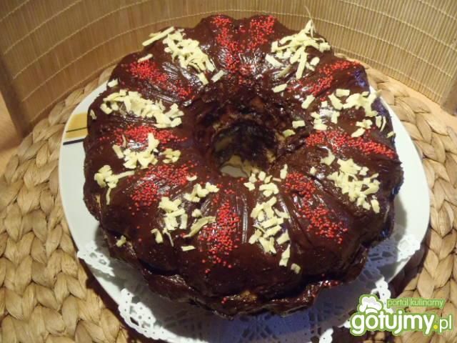 Babka przekładana oblana czekoladą Babka przekładana oblana czekoladą