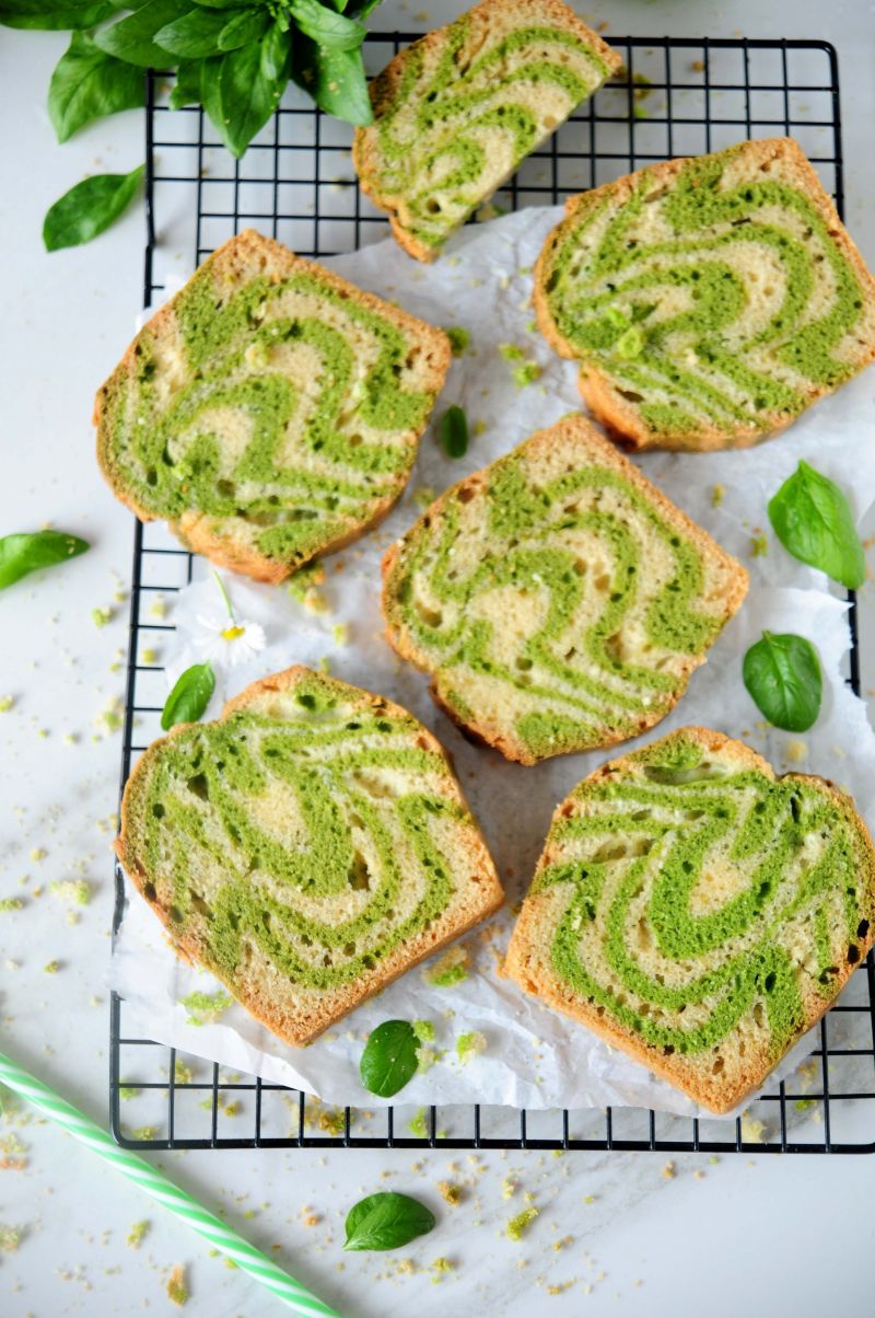 Babka szpinakowa zebra