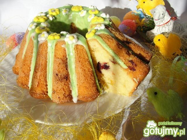 Babka ucierana z żurawiną 