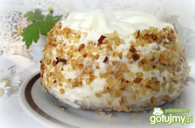 Babka wielkanocna w śmietankowej czapie