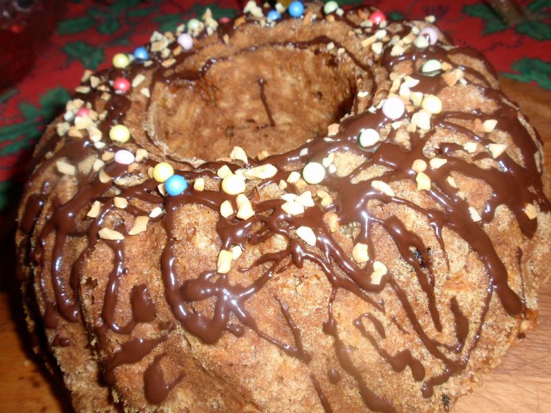 Babka z jabłkami i żurawiną