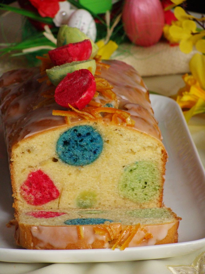 Babka z kolorowymi piegami Babka z kolorowymi piegami