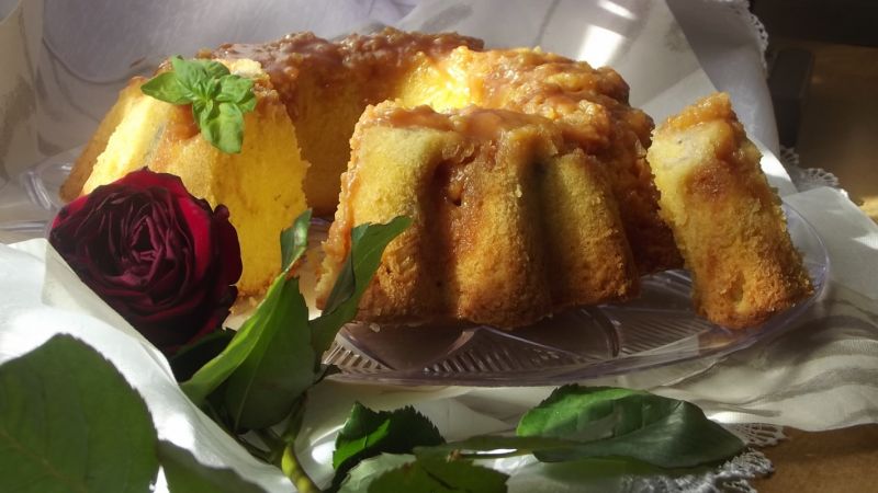 Babka z krówkami i bananem Babka z krówkami i bananem