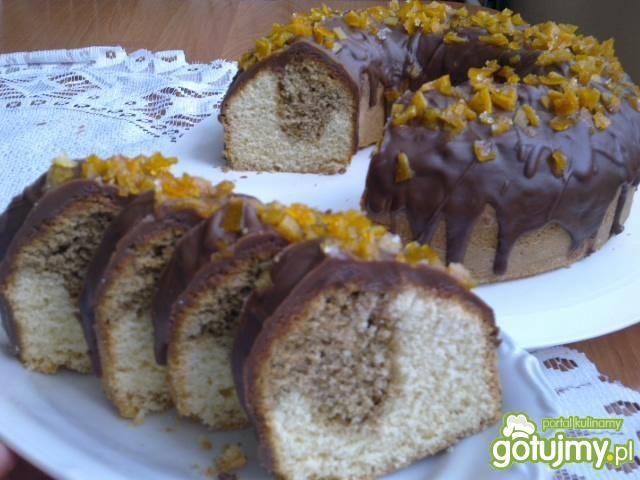 Babka z polewą czekoladową Babka z polewą czekoladową