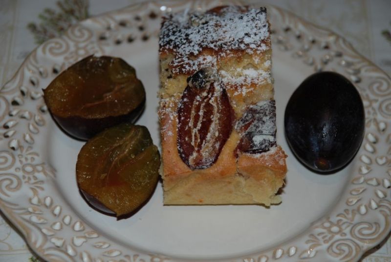 Babka ze śliwkami