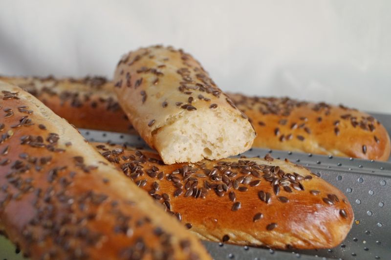 Bagietki orkiszowe z siemieniem