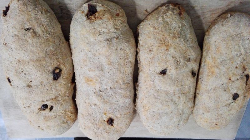 Bagietki z suszonymi pomidorami