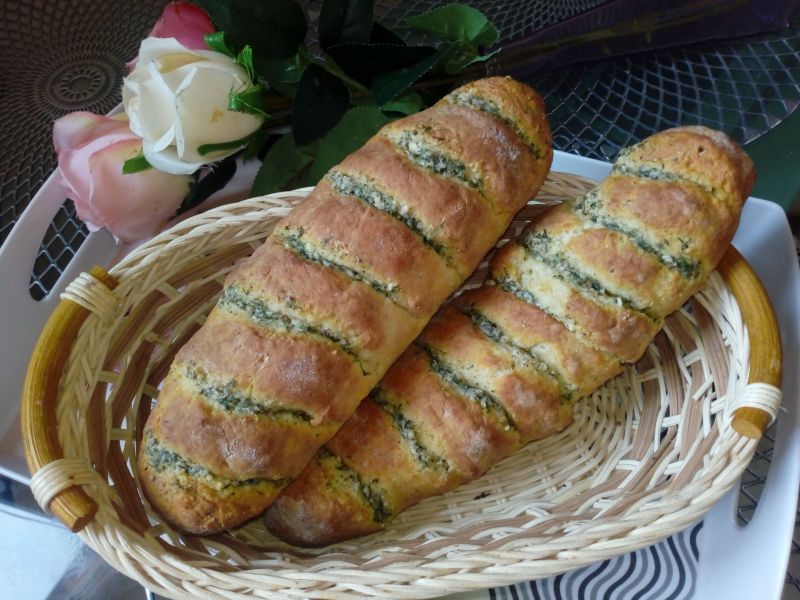 Bagietki ziolowo - czosnkowe (bez drożdży) Bagietki ziolowo - czosnkowe (bez drożdży)