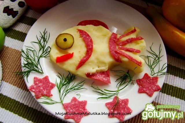 Bajkowa rybka z salami 