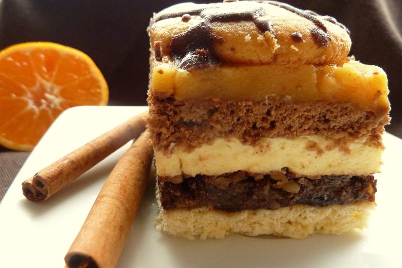 Bakaliowiec z masą pomarańczową i budyniową